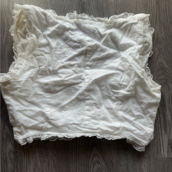 Princess Polly White lace edge corset crop top with hook front closures - Picture 2 of 3